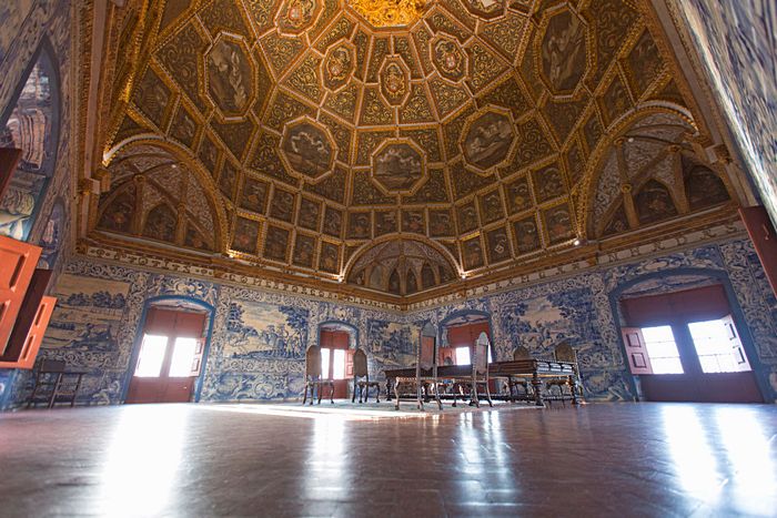Palacio_Nacional_de_Sintra_Sala_dos_Brasoes_lowres_creditos_PSML_Wilson_Pereira